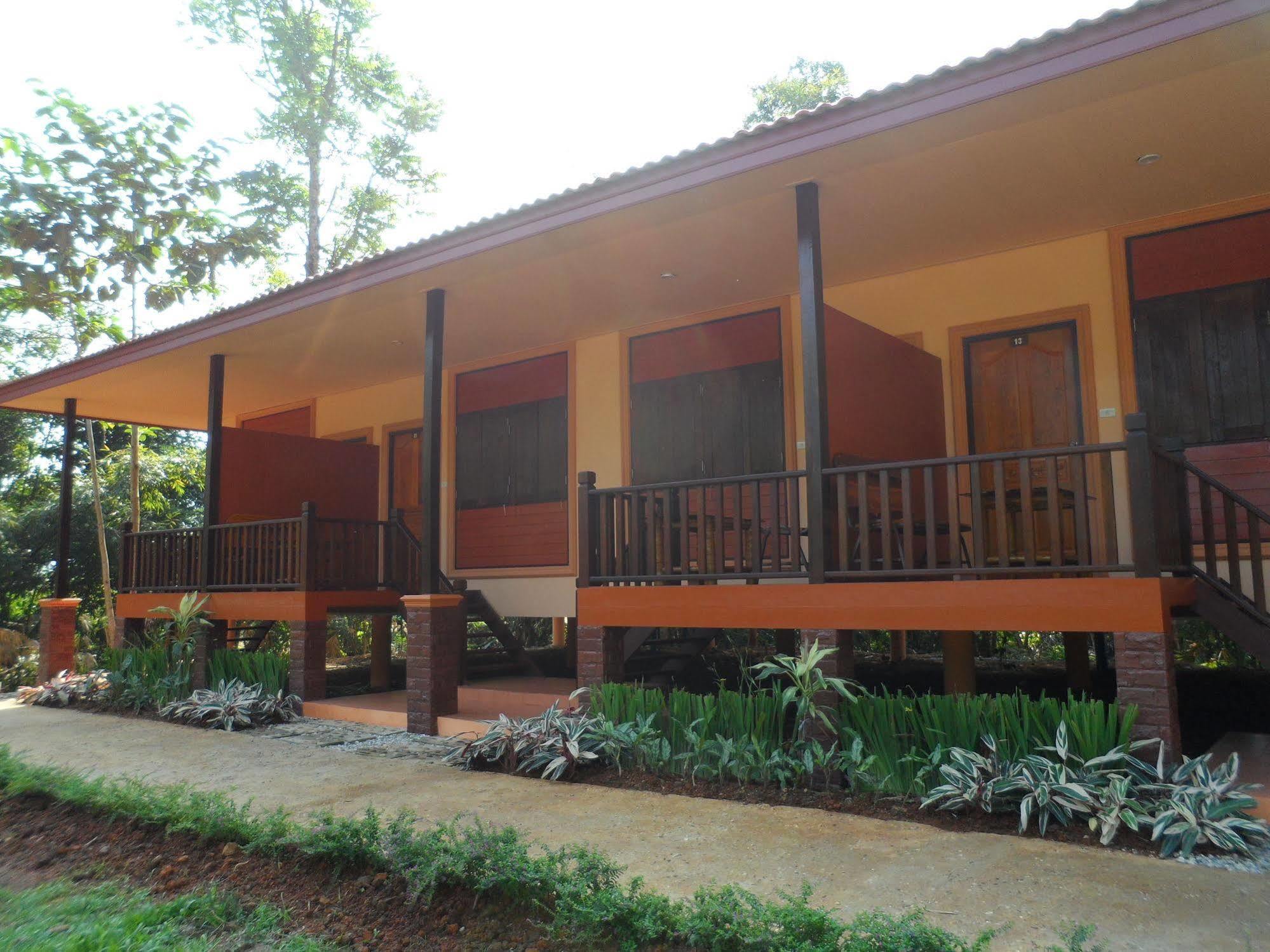 Khunnam Rimtarn Resort Mae Sai Exterior photo