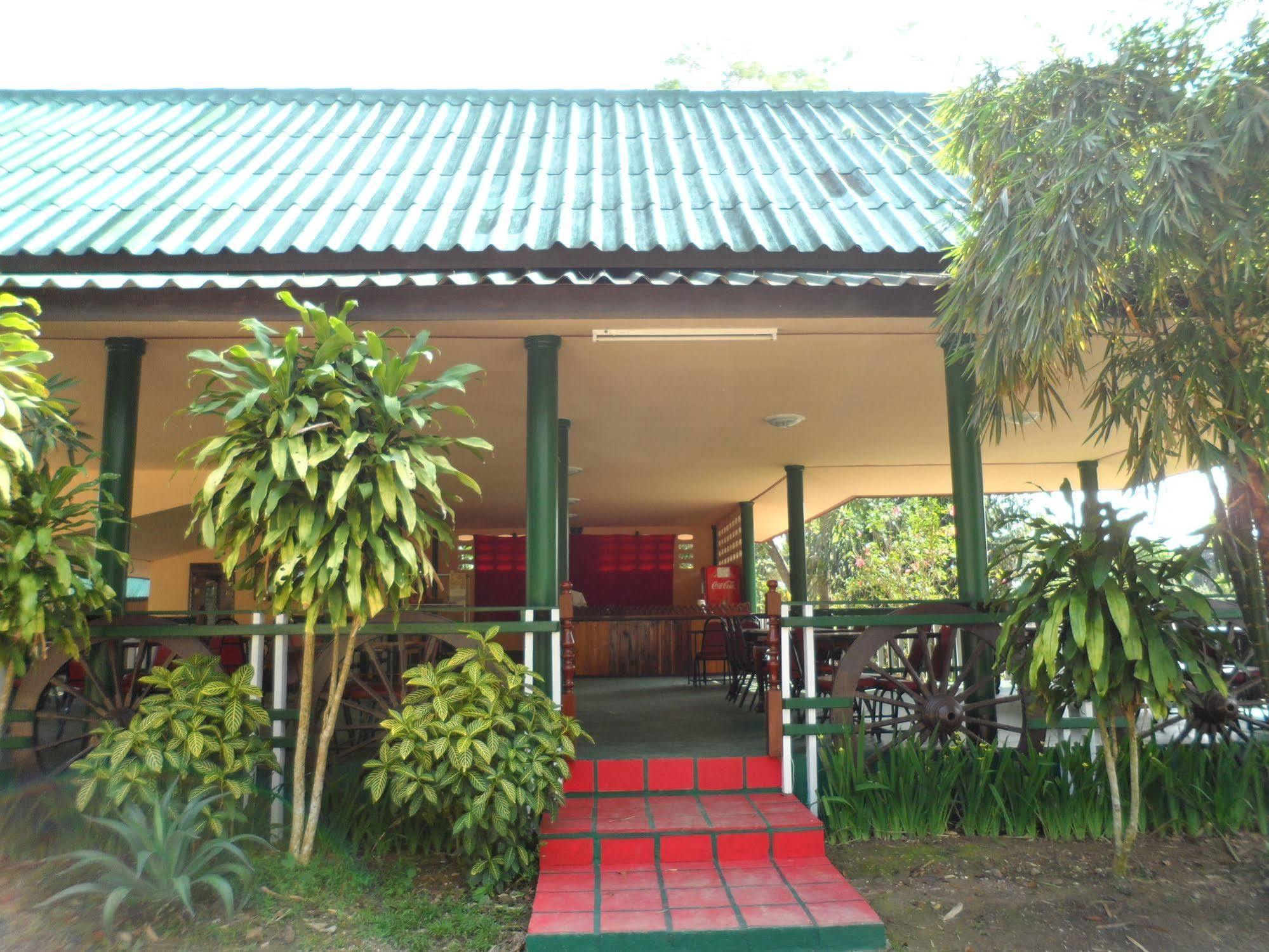 Khunnam Rimtarn Resort Mae Sai Exterior photo